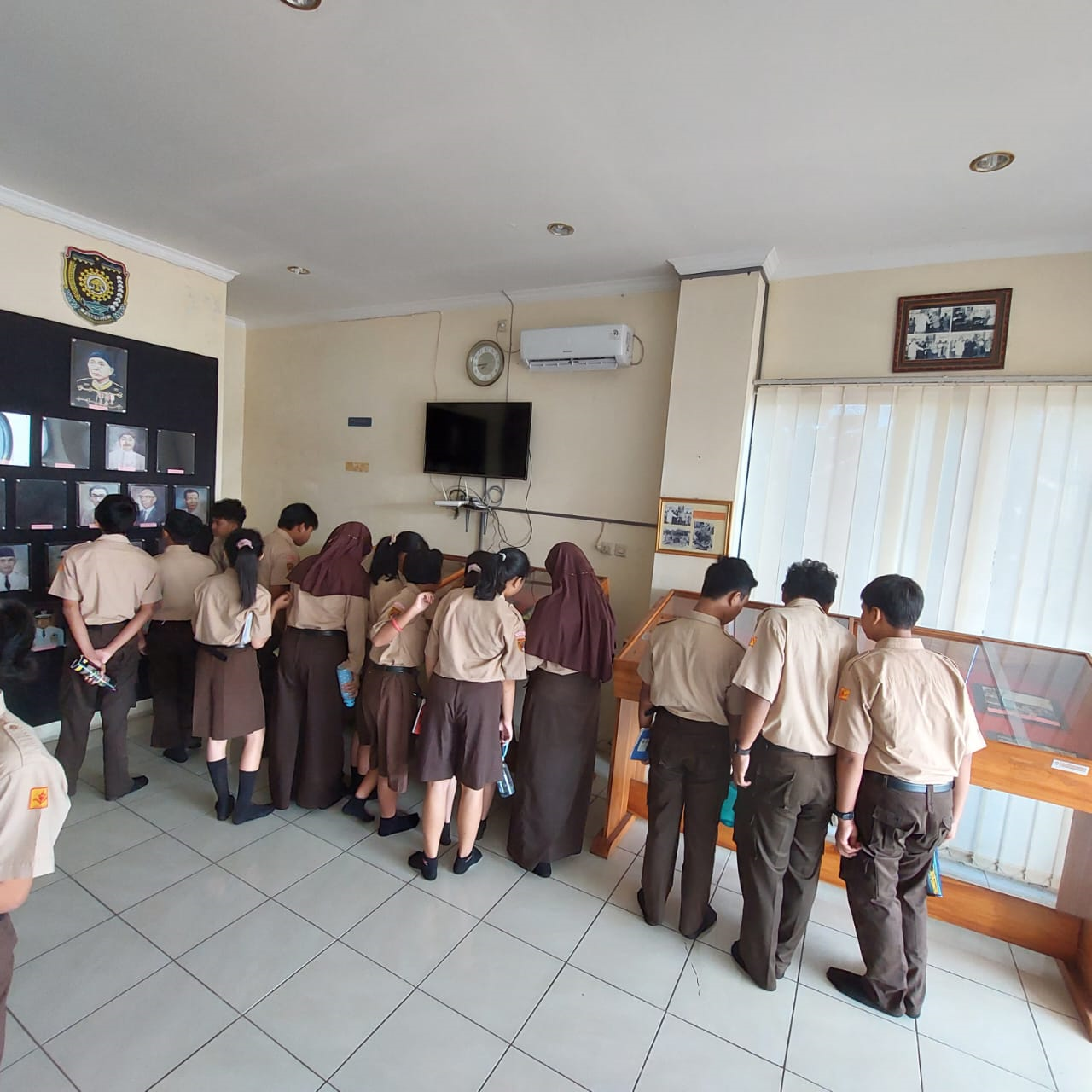 Kunjungan_sekolah.png