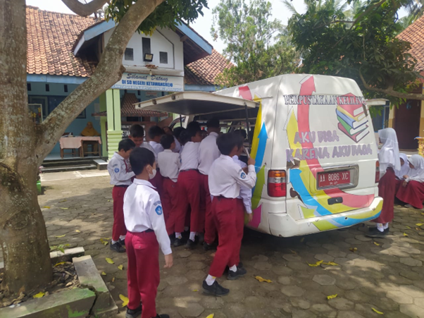 Giat Perpustakaan Keliling di SDN Tunggulrejo Kecamatan Grabag pada Hari Senin 3 Februari 2025