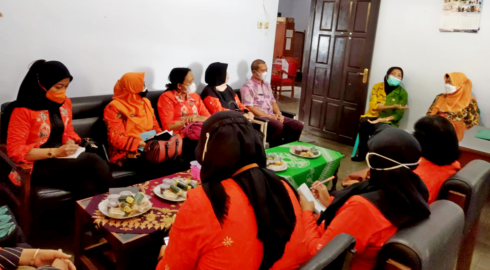 Menerima Kunjungan dari Dinas Perpustakaan dan Kearsipan Kota Magelang