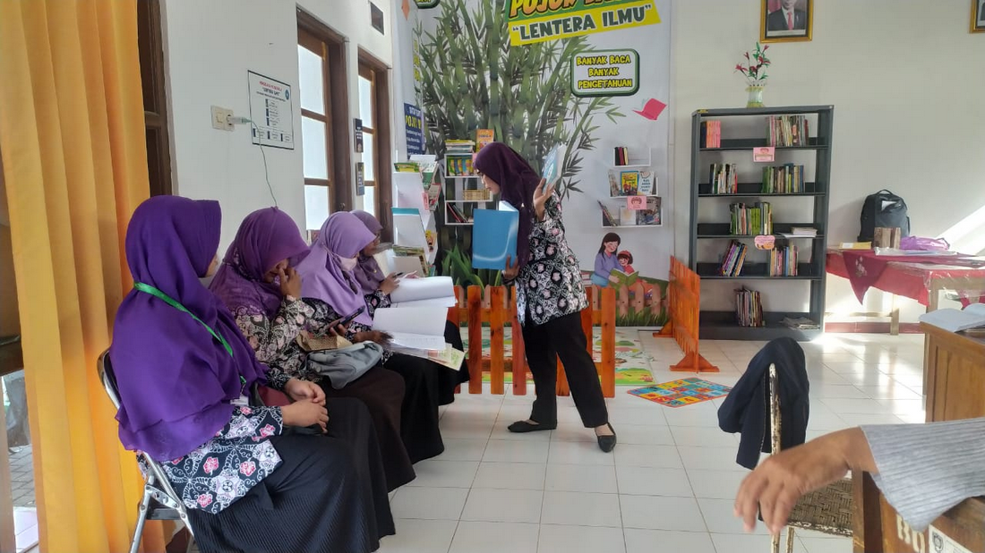 Pembinaan Penyelenggaraan Pojok Baca Menuju Perpustakaan Kelurahan di Boro Kulon, Purworejo