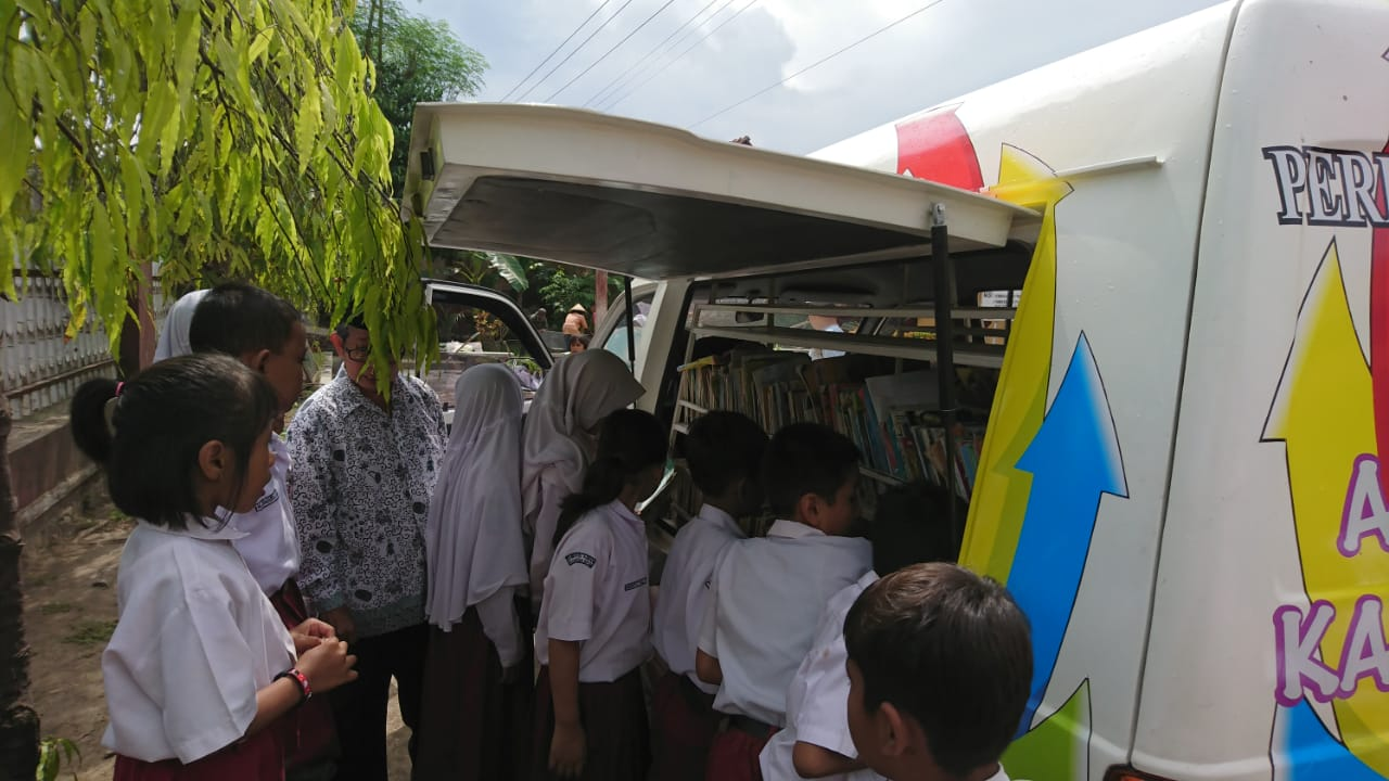 Perpustakaan Keliling bagi Masyarakat