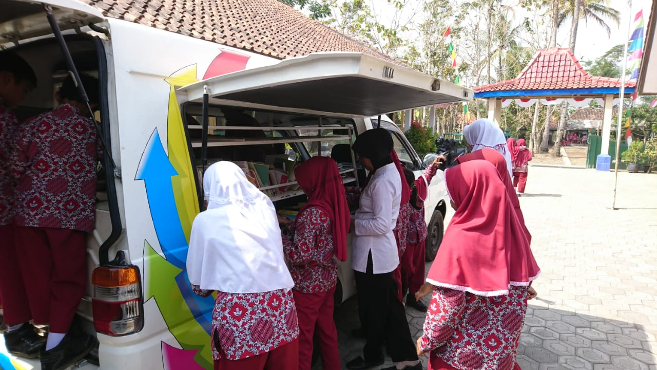 Perpustakaan Keliling Hadir Untuk Masyarakat